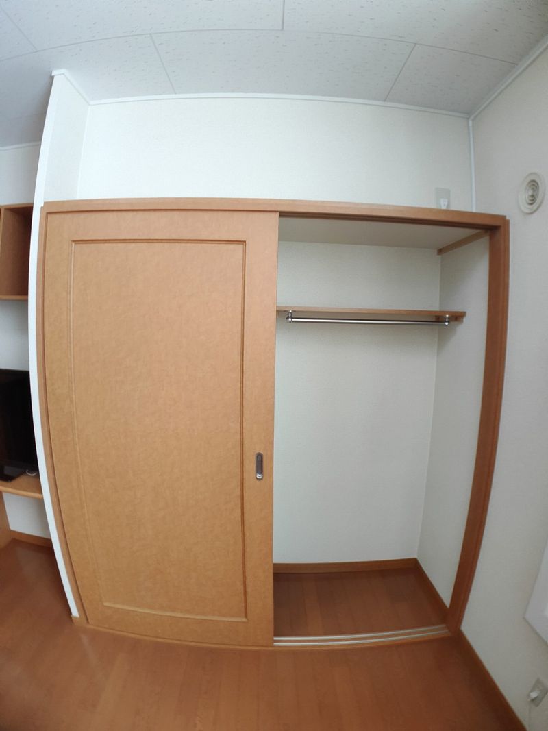 レオパレスパークハイム 収納