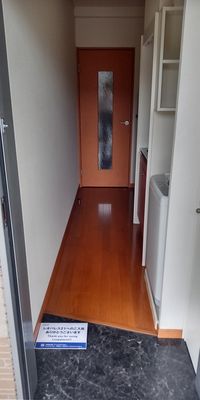 レオパレスドゥジェーム 玄関