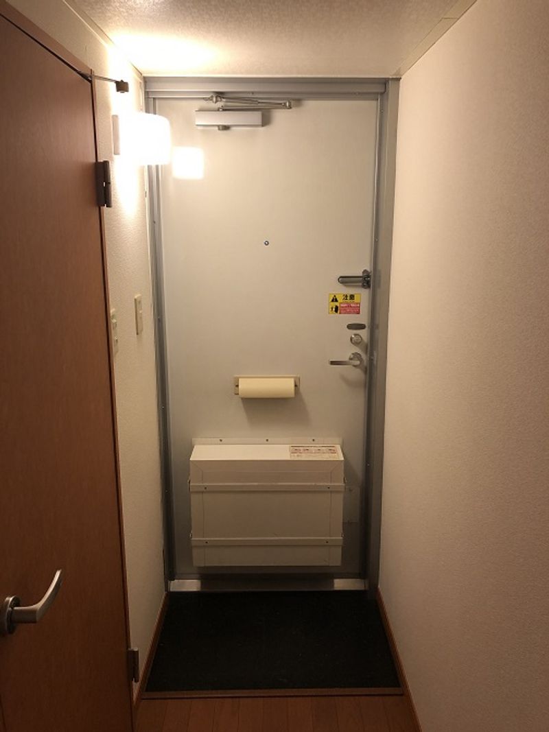 レオパレスグッドワン 玄関