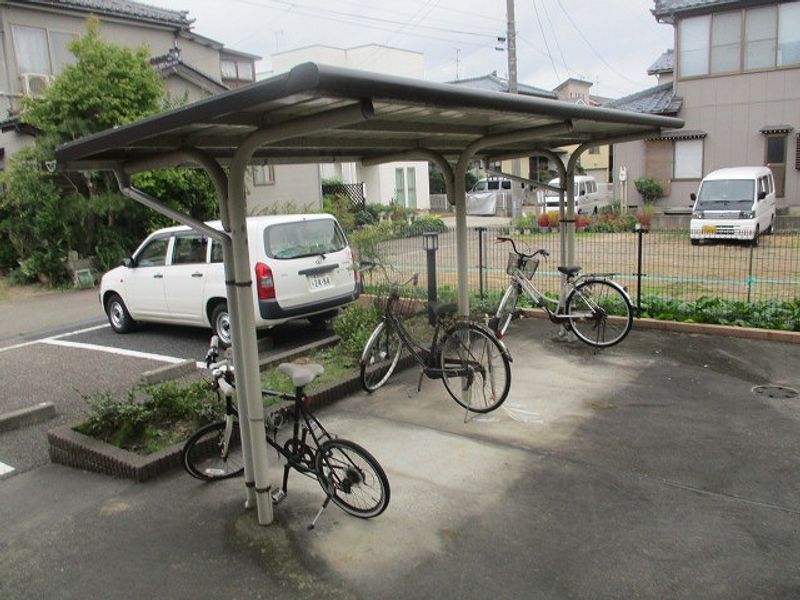 レオパレスシャトー粟山 共用部分