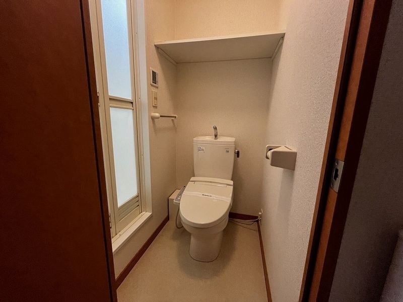 leopalace Pure Town Toilet