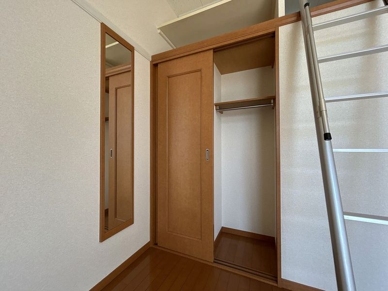 レオパレスグリーン青毛 収納