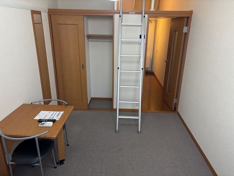 レオパレス柏座 居間