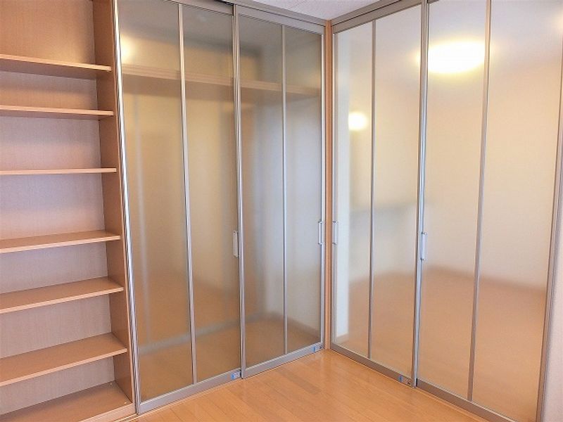 レオパレスＭｅｌａｎｇｅ 居間