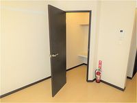 LEONEXT Sumiyoshi Nibankan Kho lưu trữ