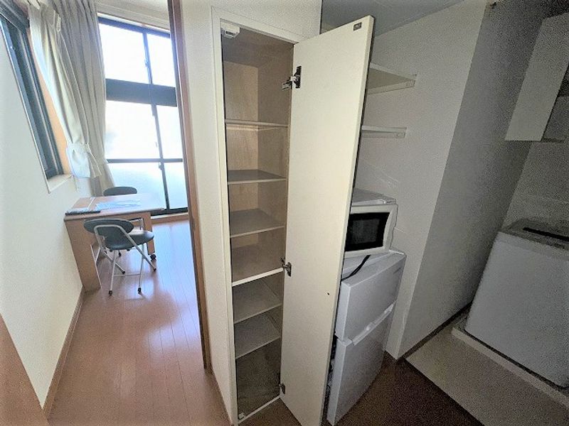 レオパレス八景島 収納