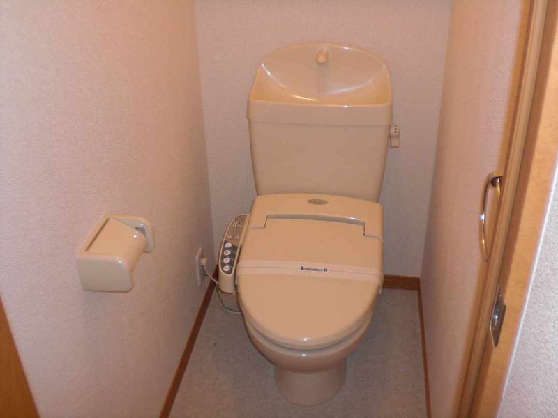 leopalace Exe II Toilet