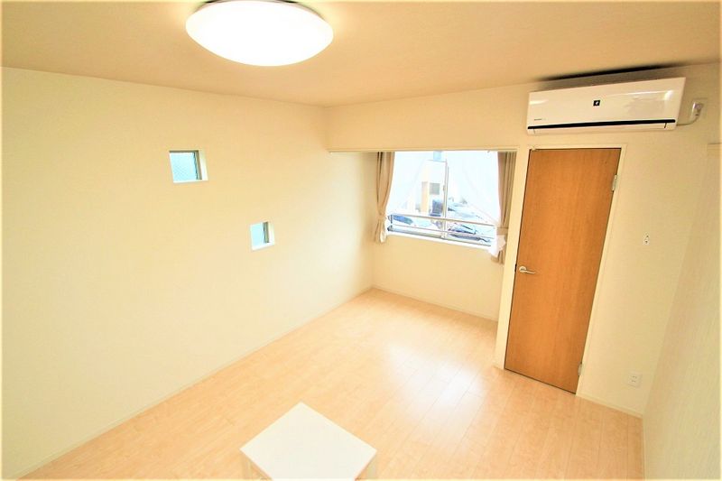 クレイノＡＫＩＮＡ 居間