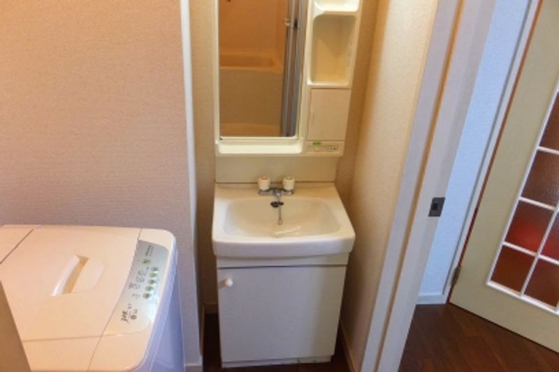 レオパレス赤い家 洗面台