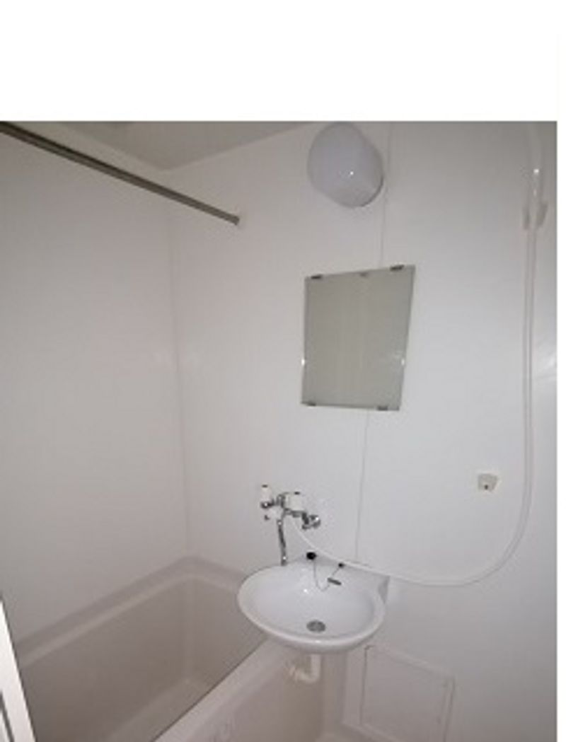 leopalace Kasaicho Bathroom