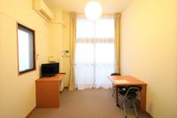 レオパレスエタージュ 居間