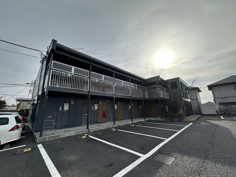 レオパレスサザンビレッジ 駐車場