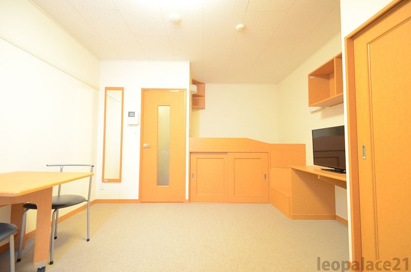 leopalace Honmachi 거실