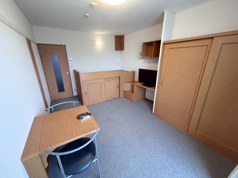 レオパレスアリシア 居間