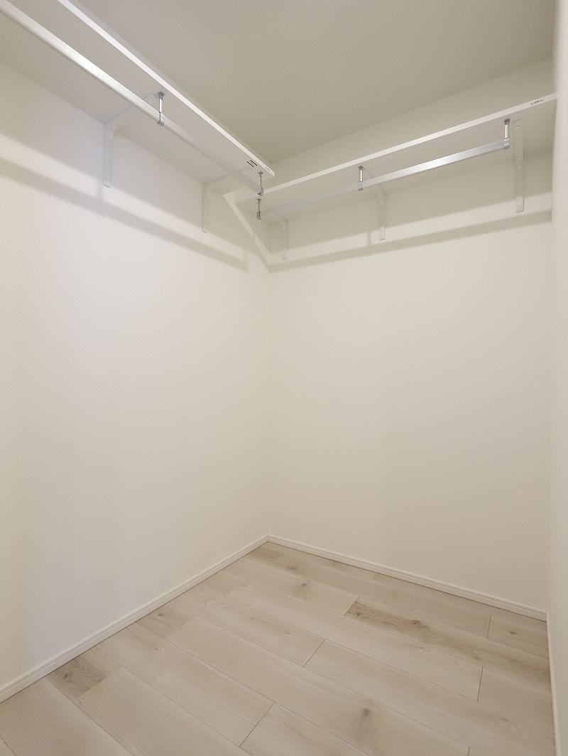 Maison Lumiere Storage