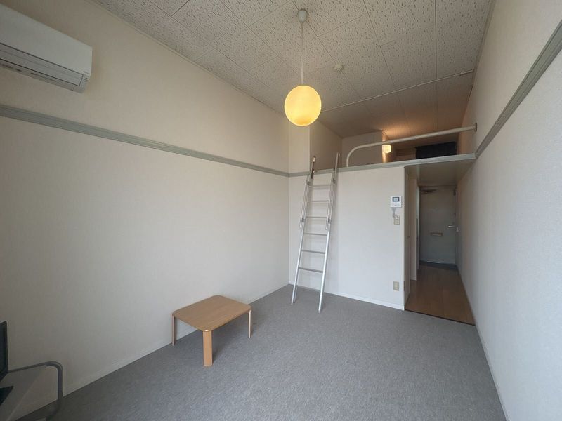 レオパレスＦａｖｏｒ　ＧｒｏｖｅⅡ 居間