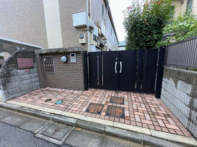 レオパレスプリマベーラ南阿佐谷 エントランス