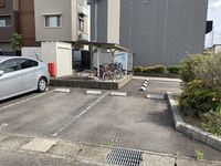 レオパレスグレイス　カーサ 駐車場