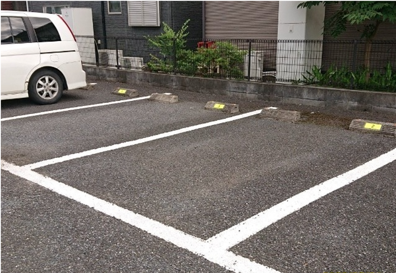 レオパレスハイランド 駐車場