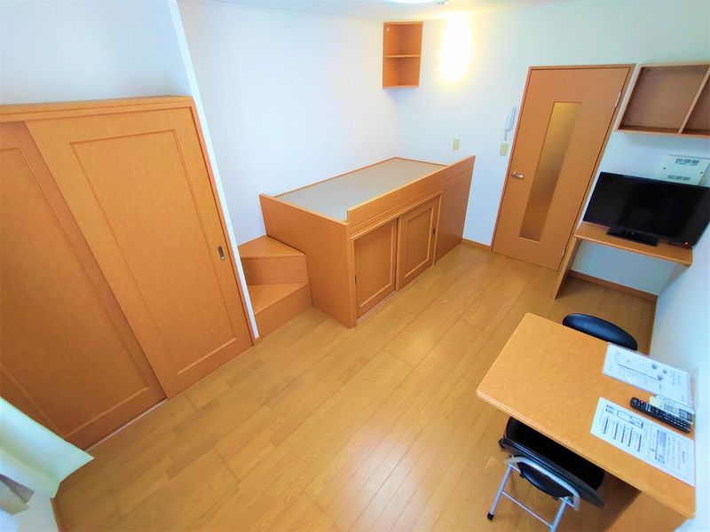 レオパレスサンモリッツ 居間