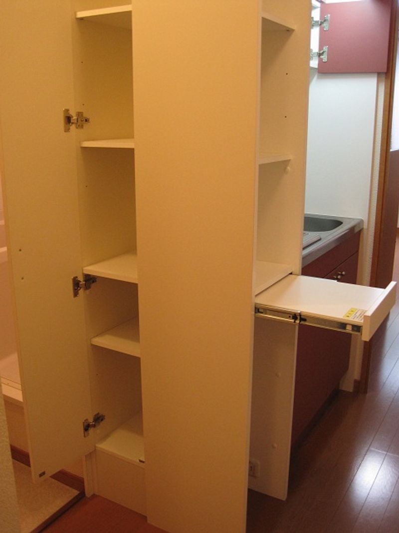 レオパレスサンセールヤエマキ その他