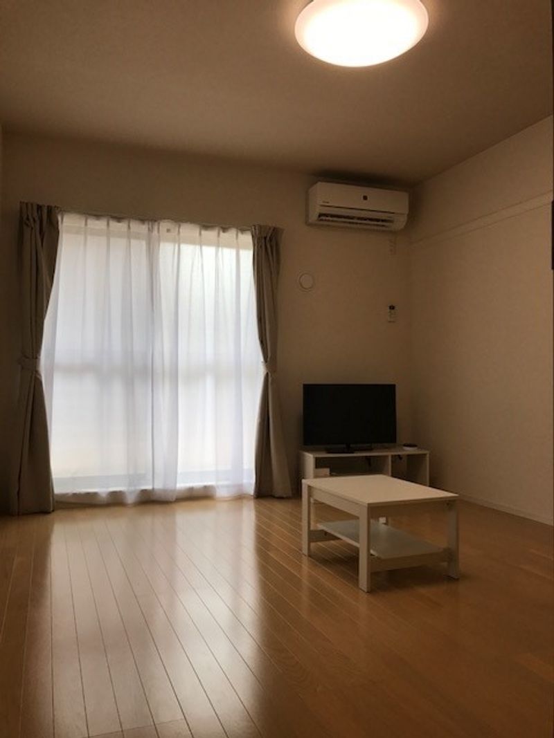 クレイノグリーンメゾン 居間