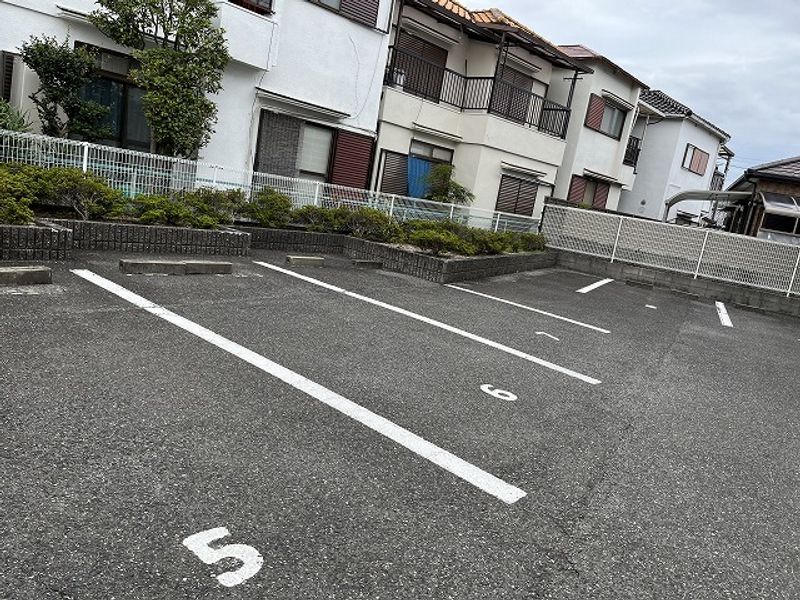 レオパレスＳＭＩＬＥ 駐車場