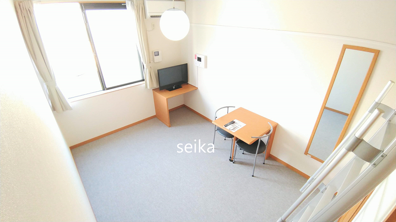レオパレス中央 居間