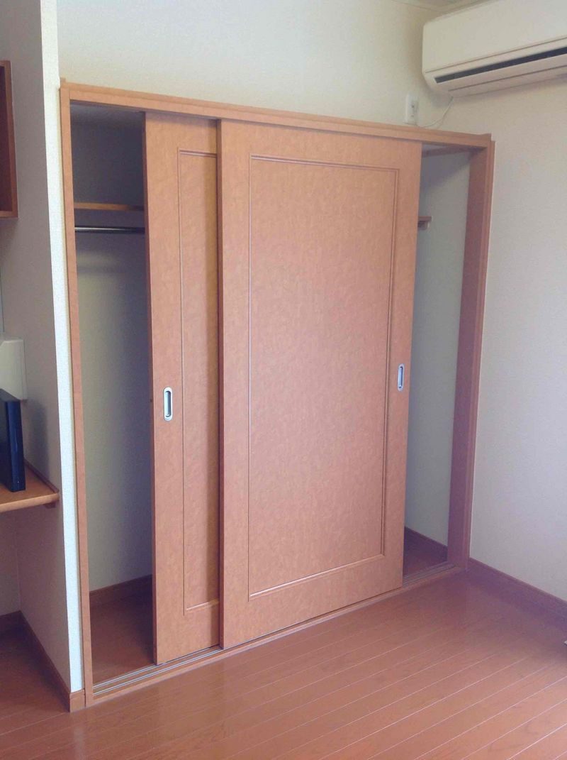 レオパレスピースフルハウスⅡ 収納