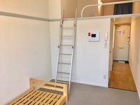 レオパレスプレシオＦ 居間