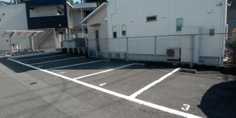レオパレスＩＲＩＥ 駐車場