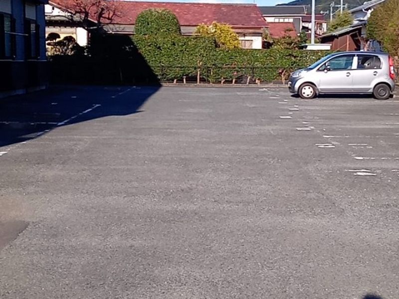 レオパレスシャトー琴平 駐車場