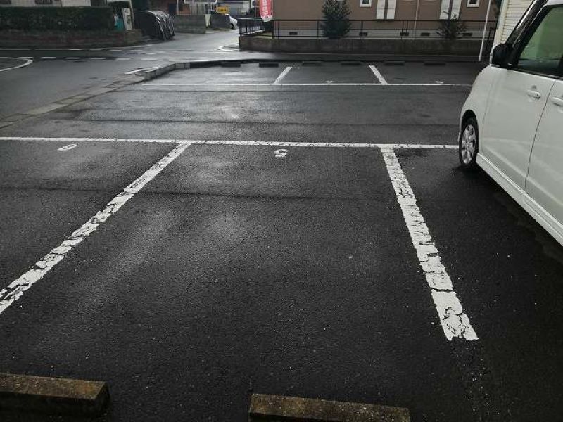レオパレスサンシャインⅡ 駐車場