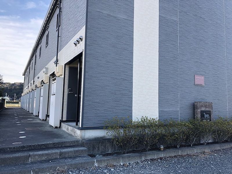 レオパレスエクセルイン　下平川 エントランス