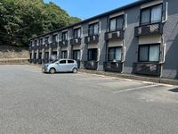 レオパレスコーラル可部東 駐車場