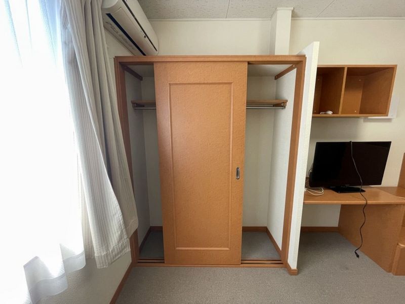 レオパレスＮＡＧＡＫＵＲＡ 収納