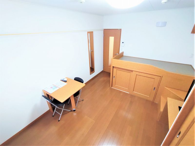 レオパレスクサカワＡ 居間