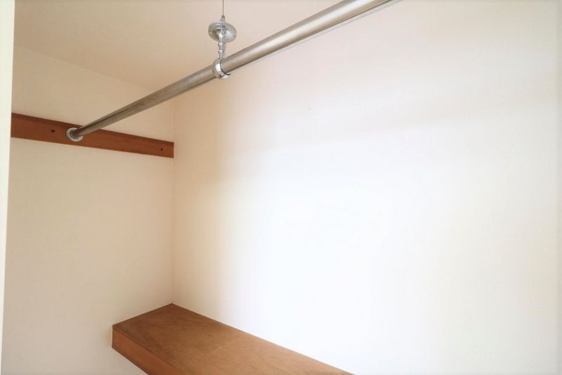 レオパレスナカイ　 収納