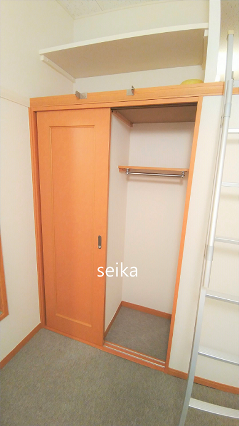 レオパレス中央 収納