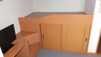 レオパレス片山町 寝室