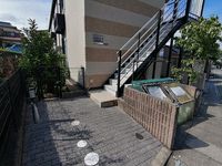 レオパレス逆瀬川 エントランス