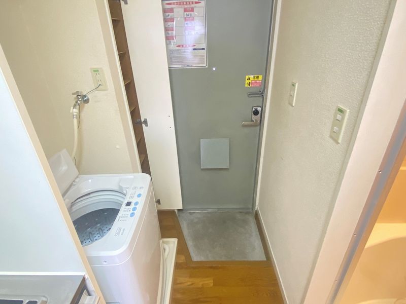 レオパレスＳＯＬＲＥＩＬ 玄関