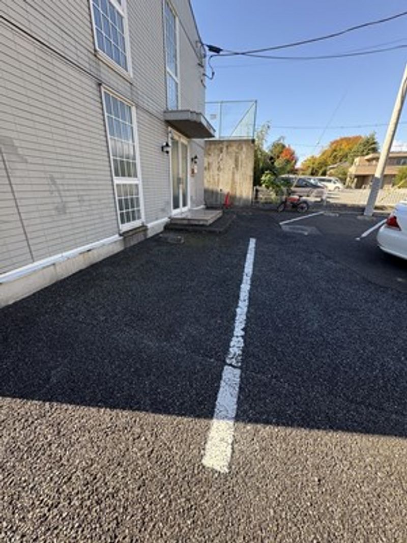 レオパレス柿ノ木 駐車場