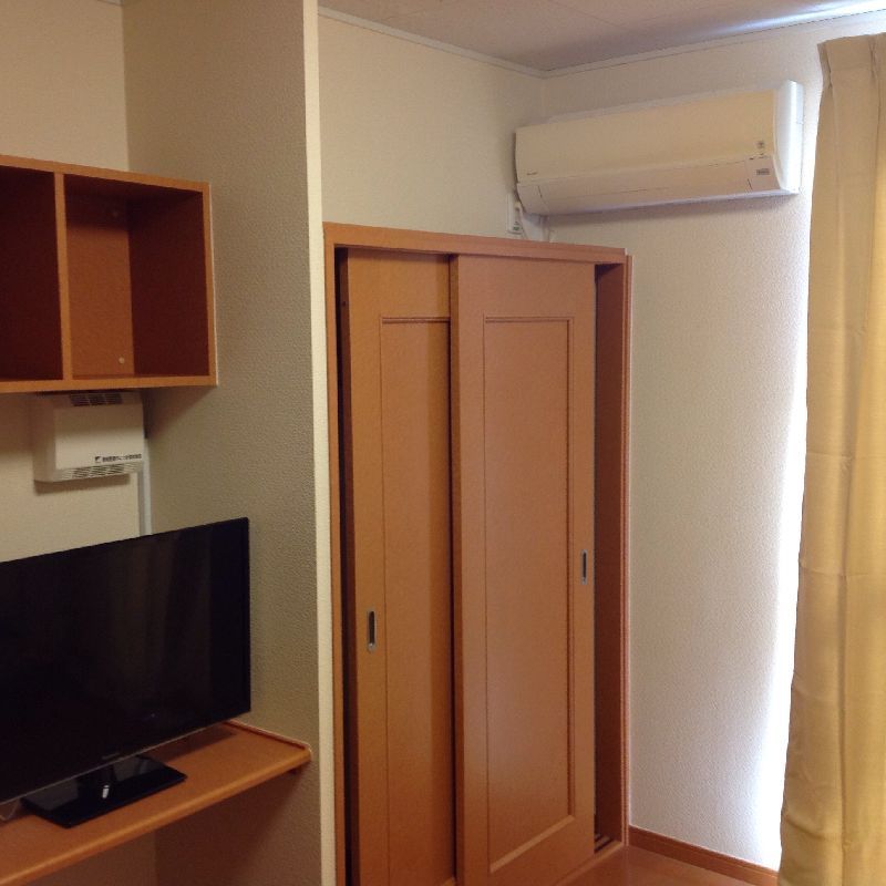 レオパレスビオラ 収納