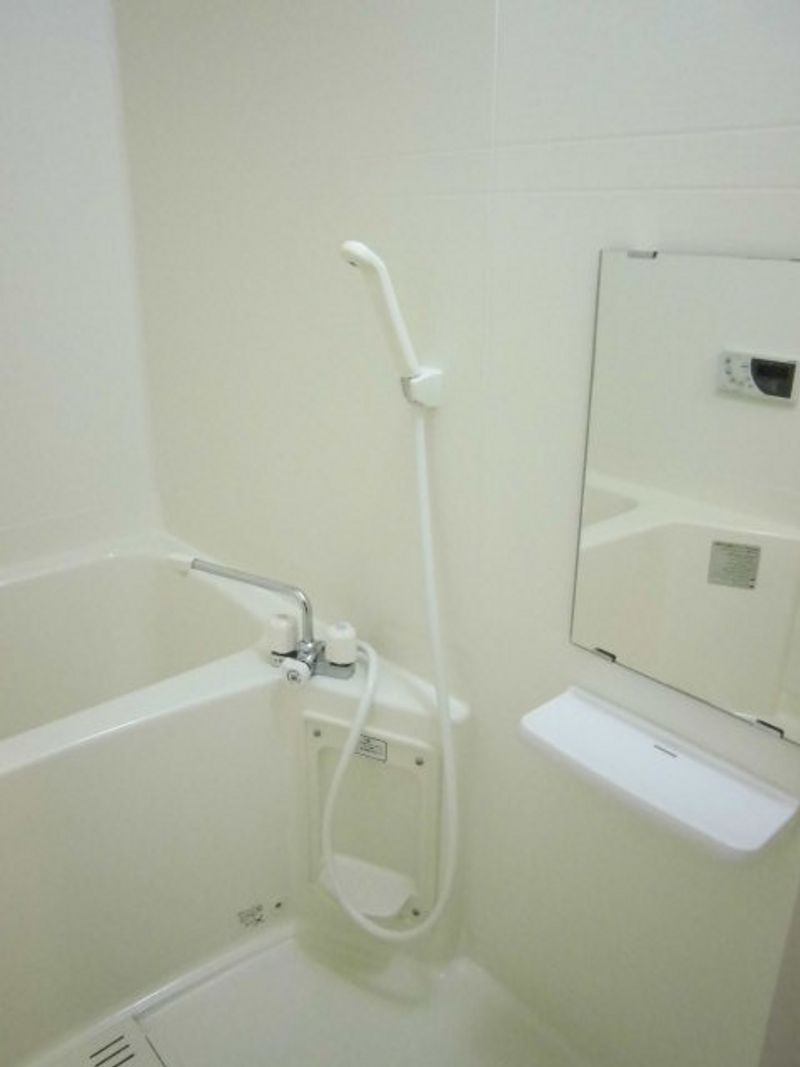 LEONEXT Kasugaoka Vita Bathroom