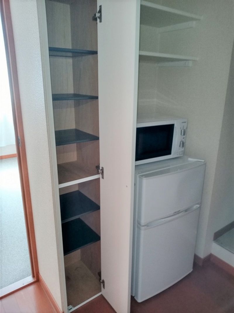 レオパレスＭＫプラザ 収納