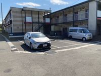 レオパレスロワメゾン 駐車場