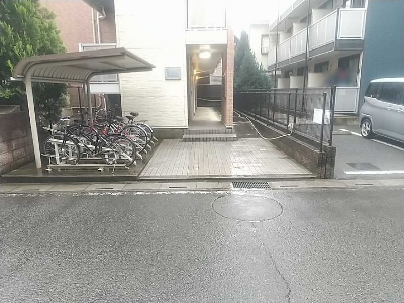 レオパレスコージーコートＫＩ エントランス