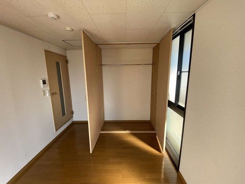 レオパレストーワⅢ 収納