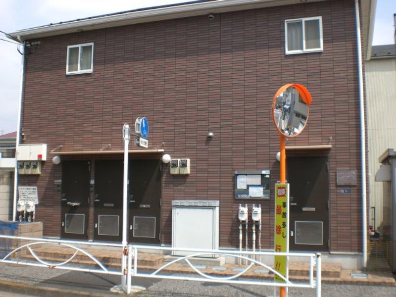 レオパレスアミーⅡ 外観